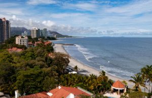 Coronado, Gorgona y Corona: Comunidades de Playa en el Pacífico Panameño con Calidad de Vida