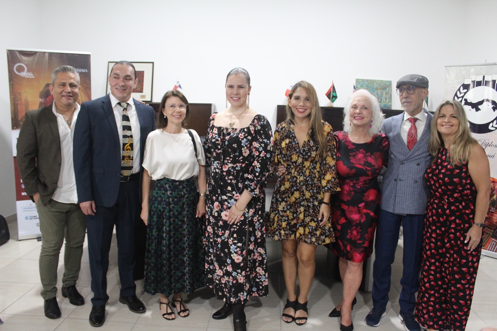 Credito Elcuara.com - Conferencia de Prensa ADP1